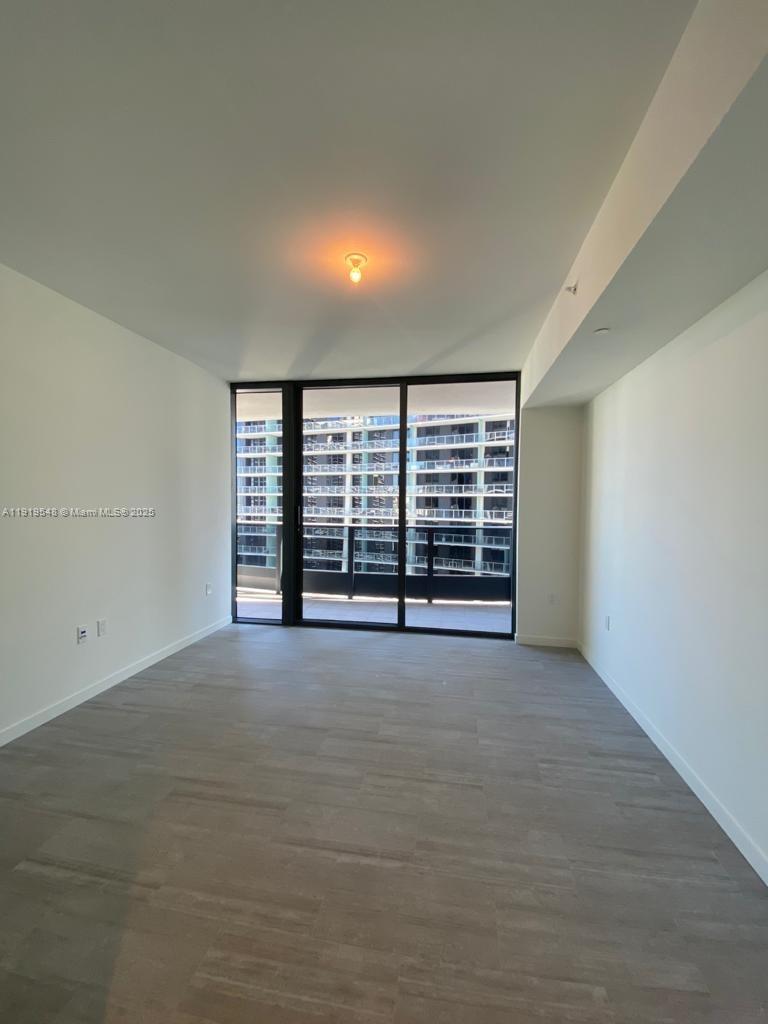 1000 Brickell Plz #3207 Miami, FL 33131