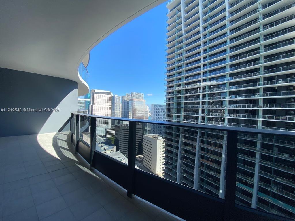 1000 Brickell Plz #3207 Miami, FL 33131
