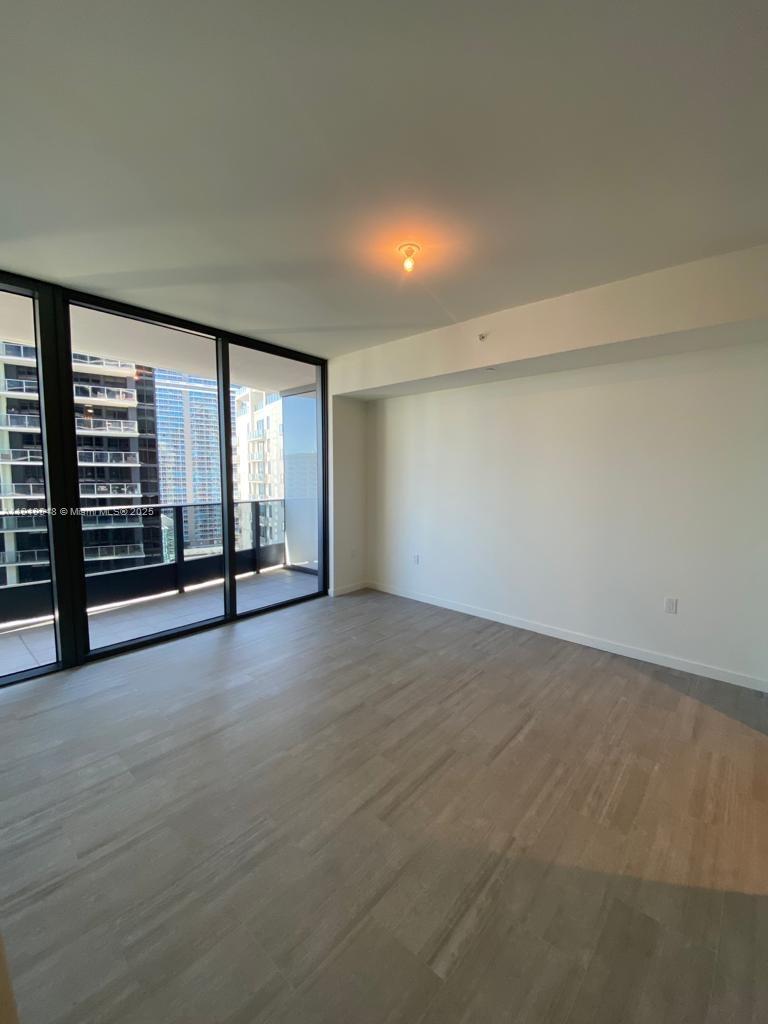 1000 Brickell Plz #3207 Miami, FL 33131