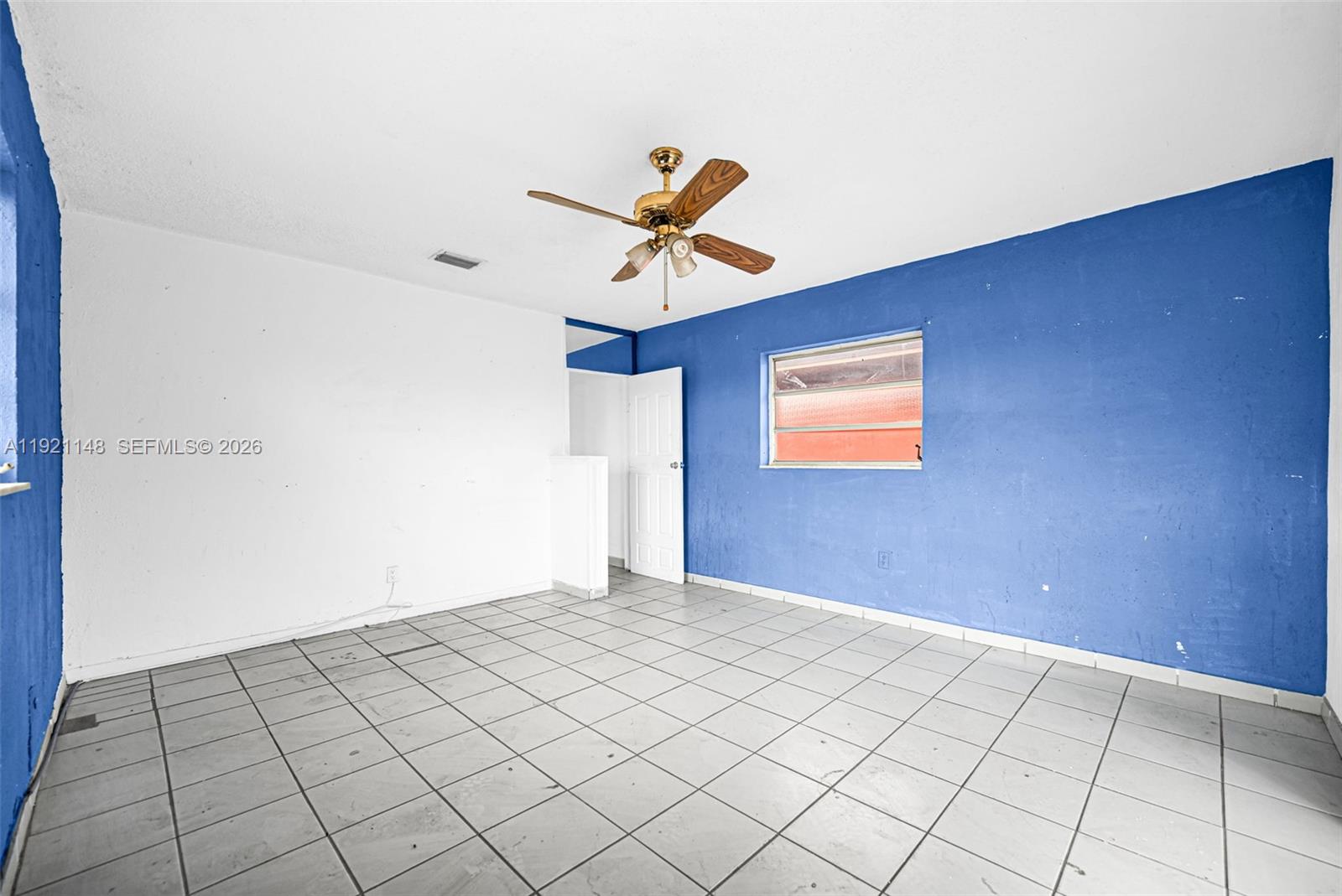 2614 W 8th Ct Hialeah, FL 33010