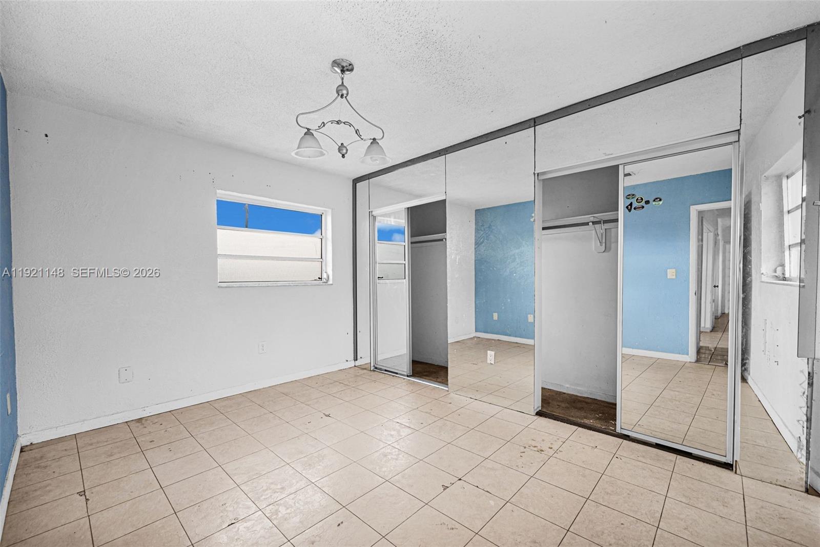 2614 W 8th Ct Hialeah, FL 33010