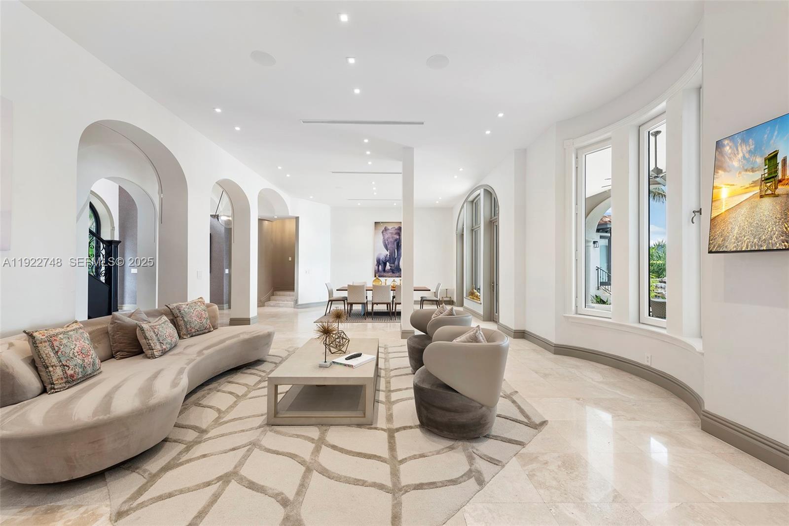 432 S Hibiscus Dr Miami Beach, FL 33139