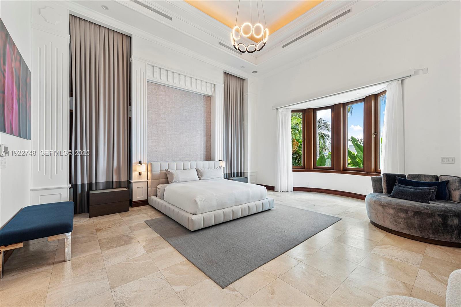 432 S Hibiscus Dr Miami Beach, FL 33139