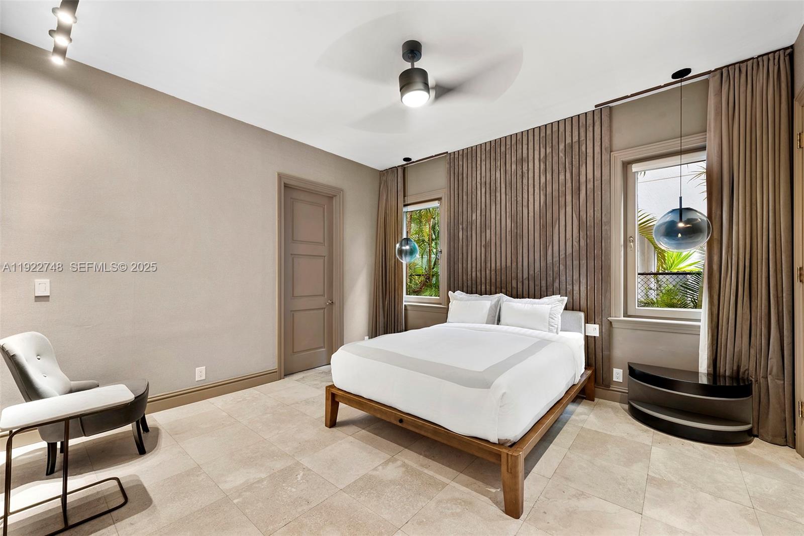 432 S Hibiscus Dr Miami Beach, FL 33139