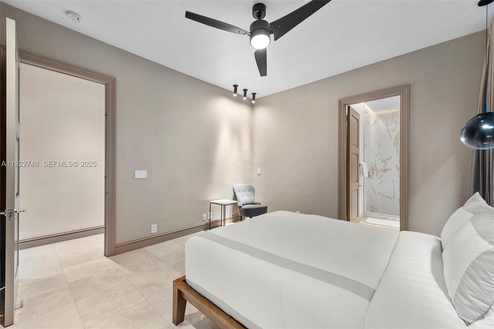 432 S Hibiscus Dr Miami Beach, FL 33139