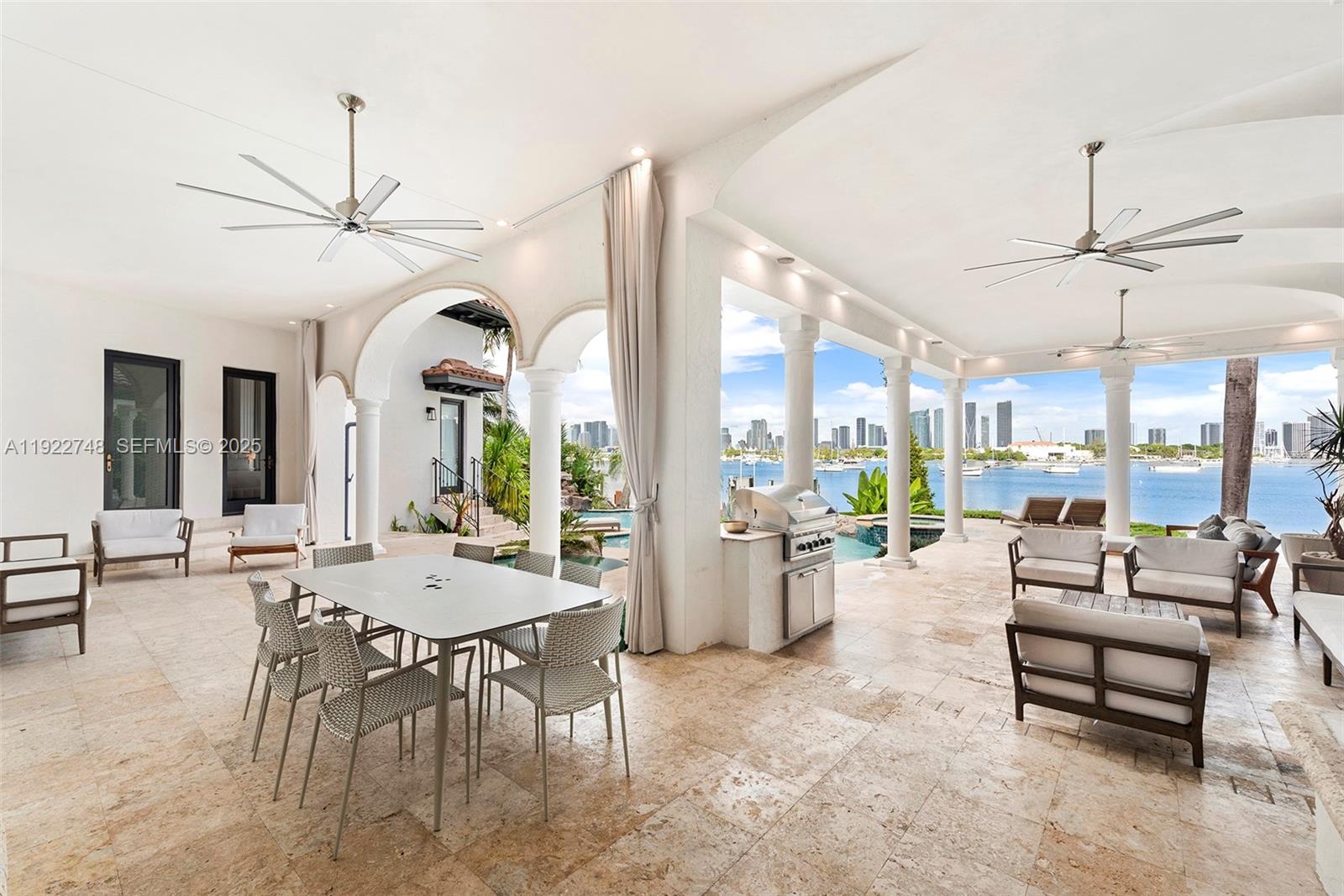 432 S Hibiscus Dr Miami Beach, FL 33139