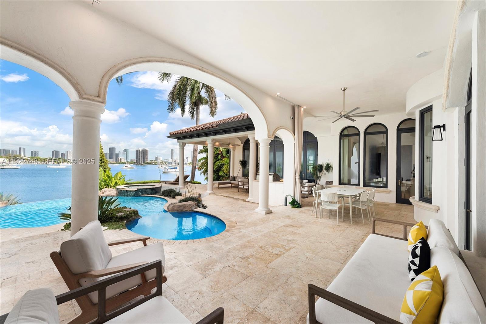 432 S Hibiscus Dr Miami Beach, FL 33139