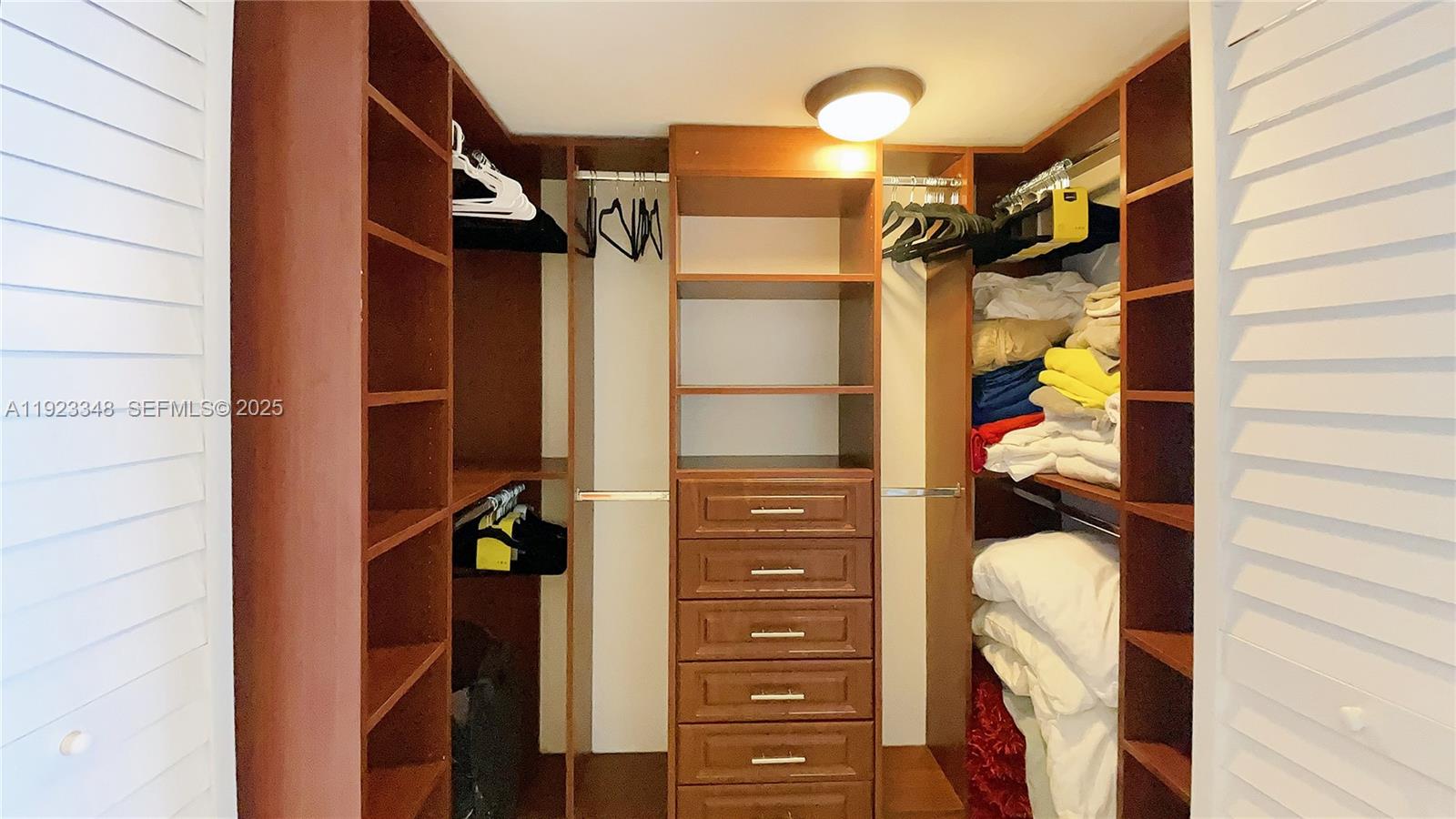 1717 N Bayshore Dr #D-3937 Miami, FL 33132