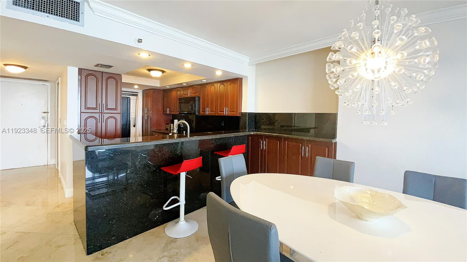 1717 N Bayshore Dr #D-3937 Miami, FL 33132