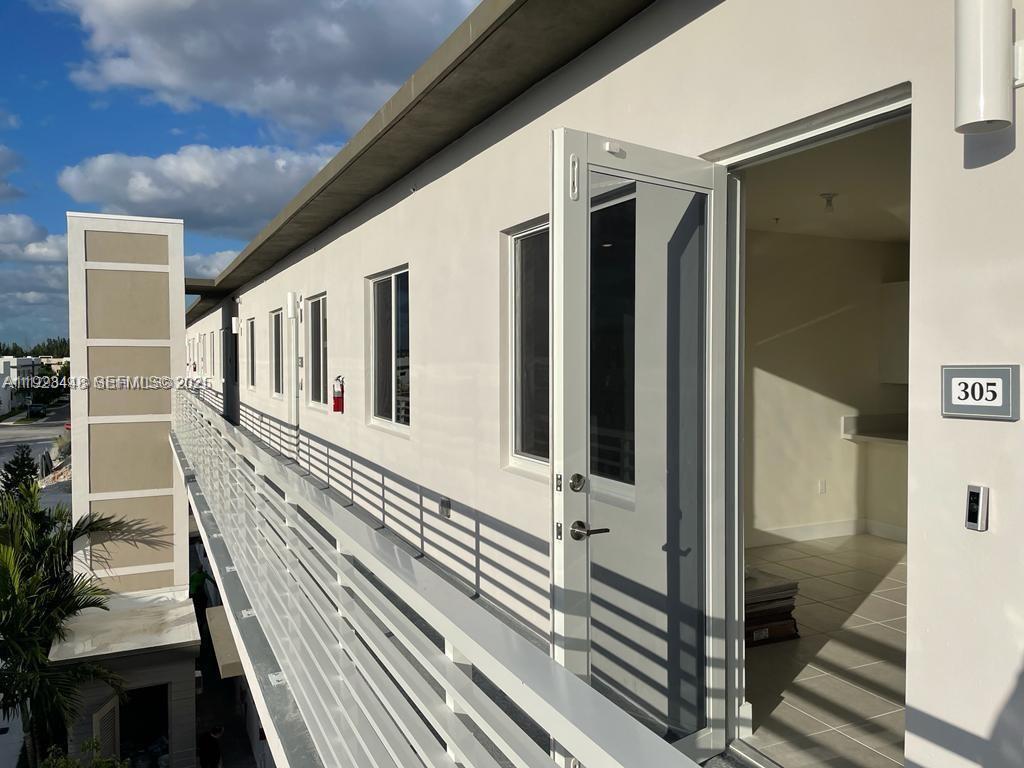 6453 NW 102nd Path #305