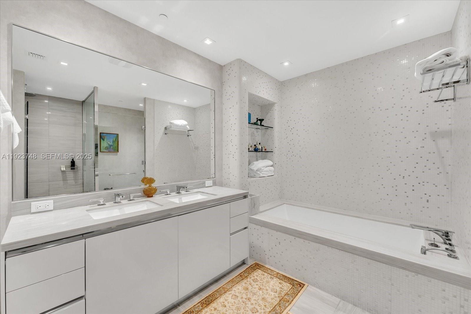 16901 Collins Ave #1802 Sunny Isles Beach, FL 33160