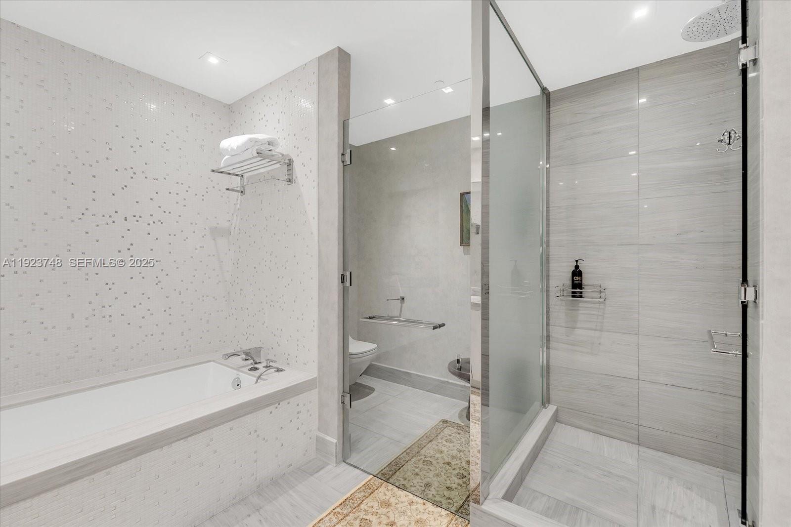 16901 Collins Ave #1802 Sunny Isles Beach, FL 33160