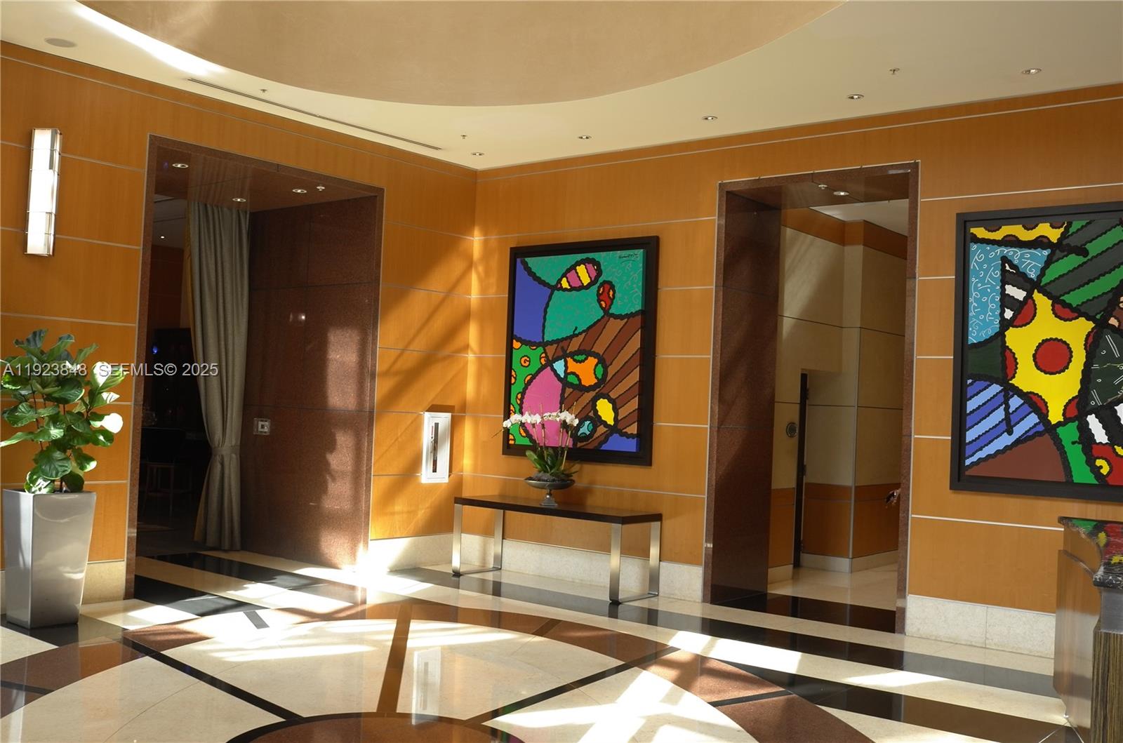 253 NE 2nd St #908 Miami, FL 33132