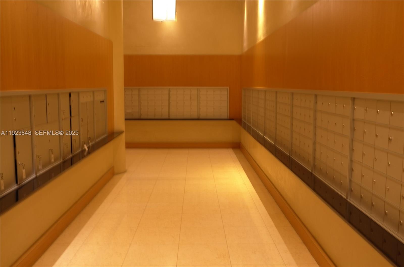 253 NE 2nd St #908 Miami, FL 33132