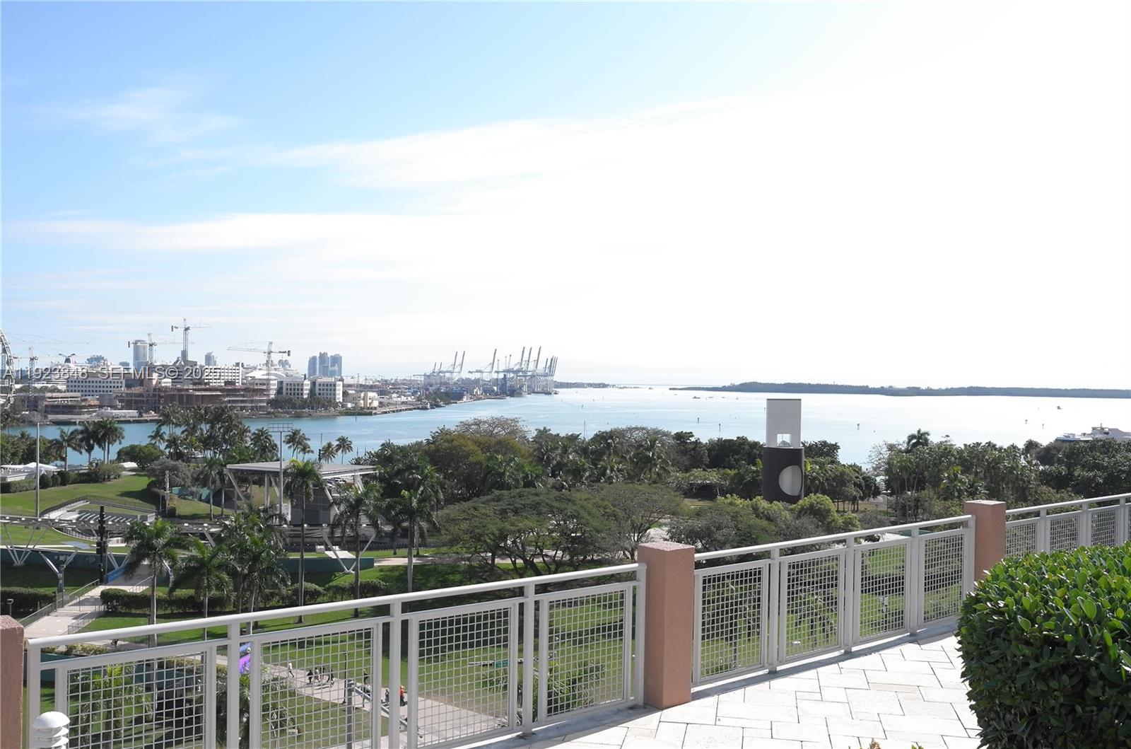 253 NE 2nd St #908 Miami, FL 33132