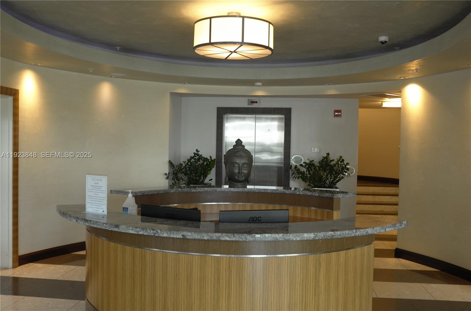 253 NE 2nd St #908 Miami, FL 33132