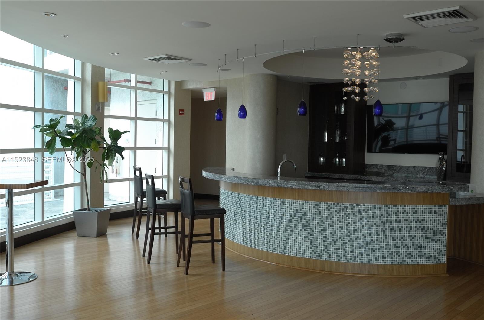 253 NE 2nd St #908 Miami, FL 33132