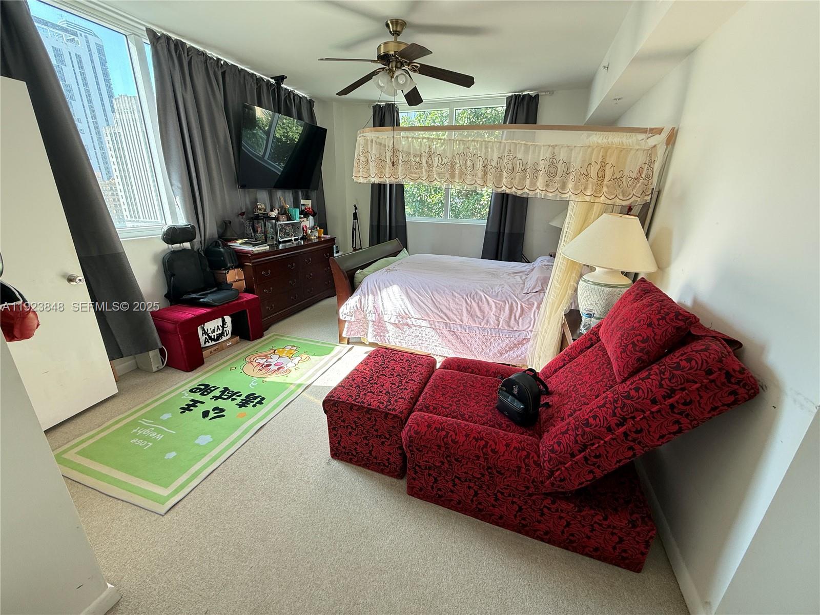 253 NE 2nd St #908 Miami, FL 33132