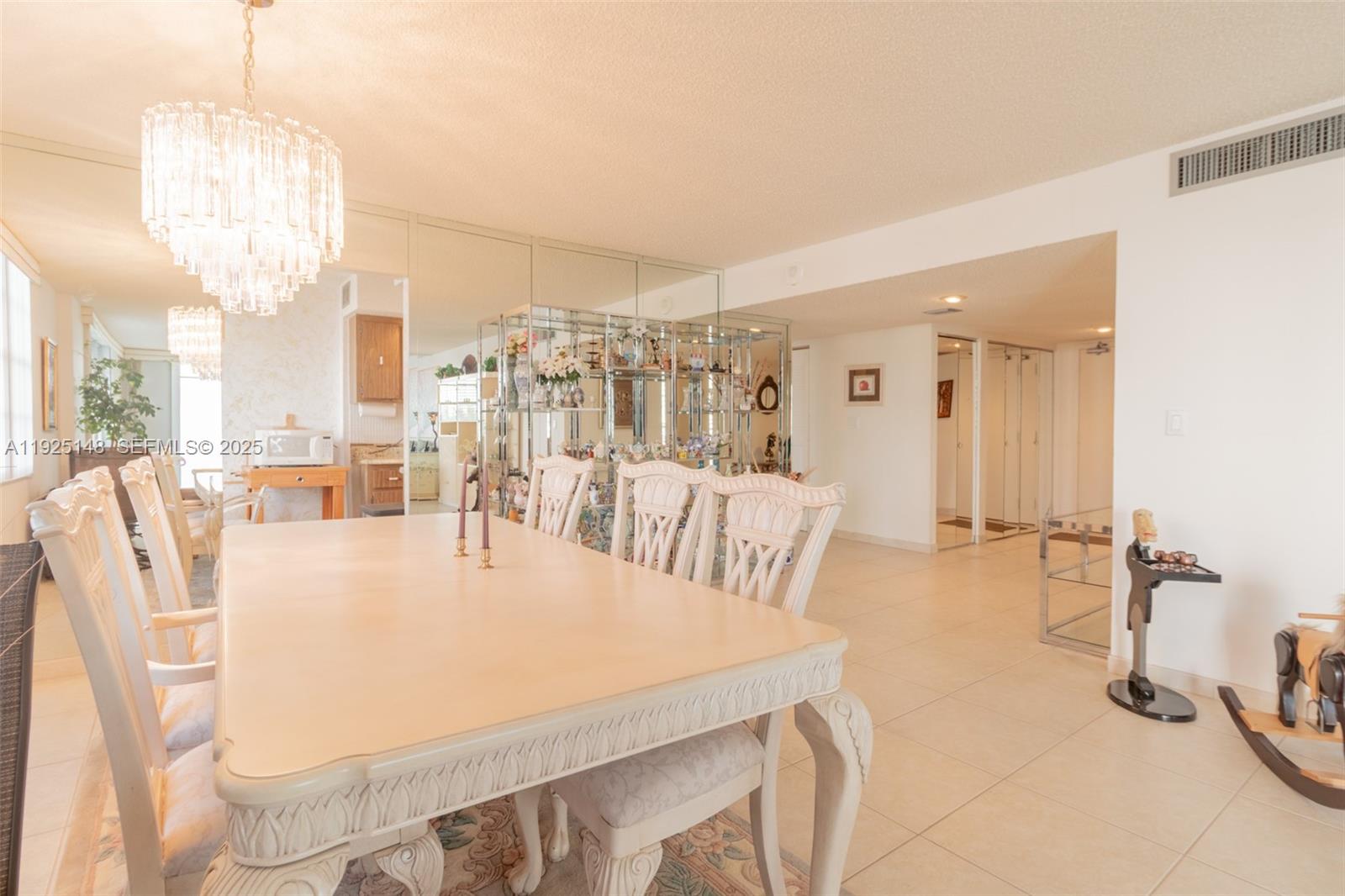 image Winston Towers 50017