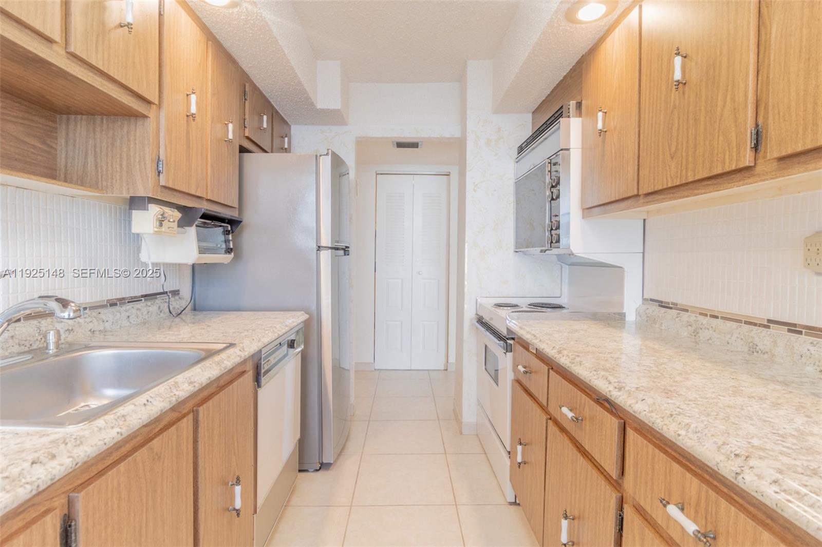 image Winston Towers 50021