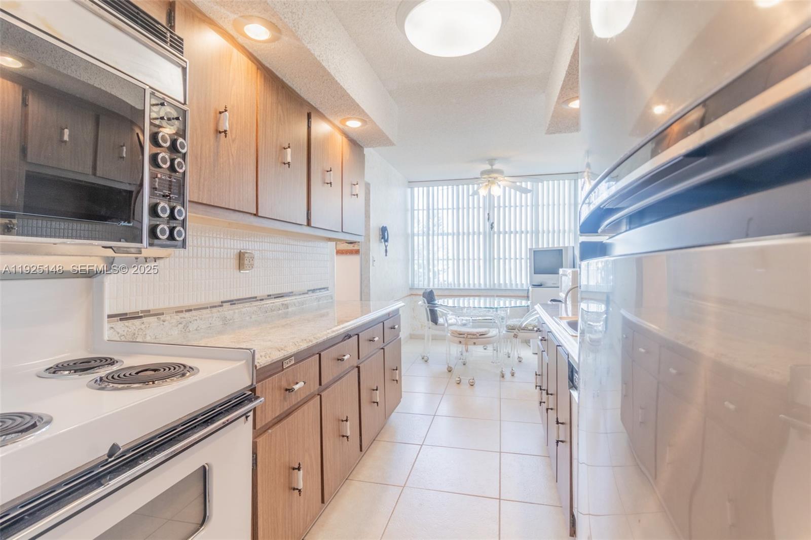 image Winston Towers 50022