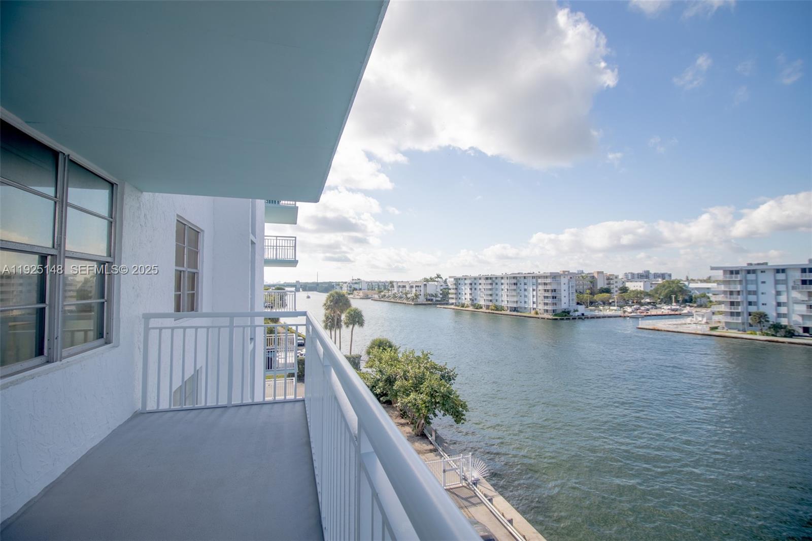 image Winston Towers 5003