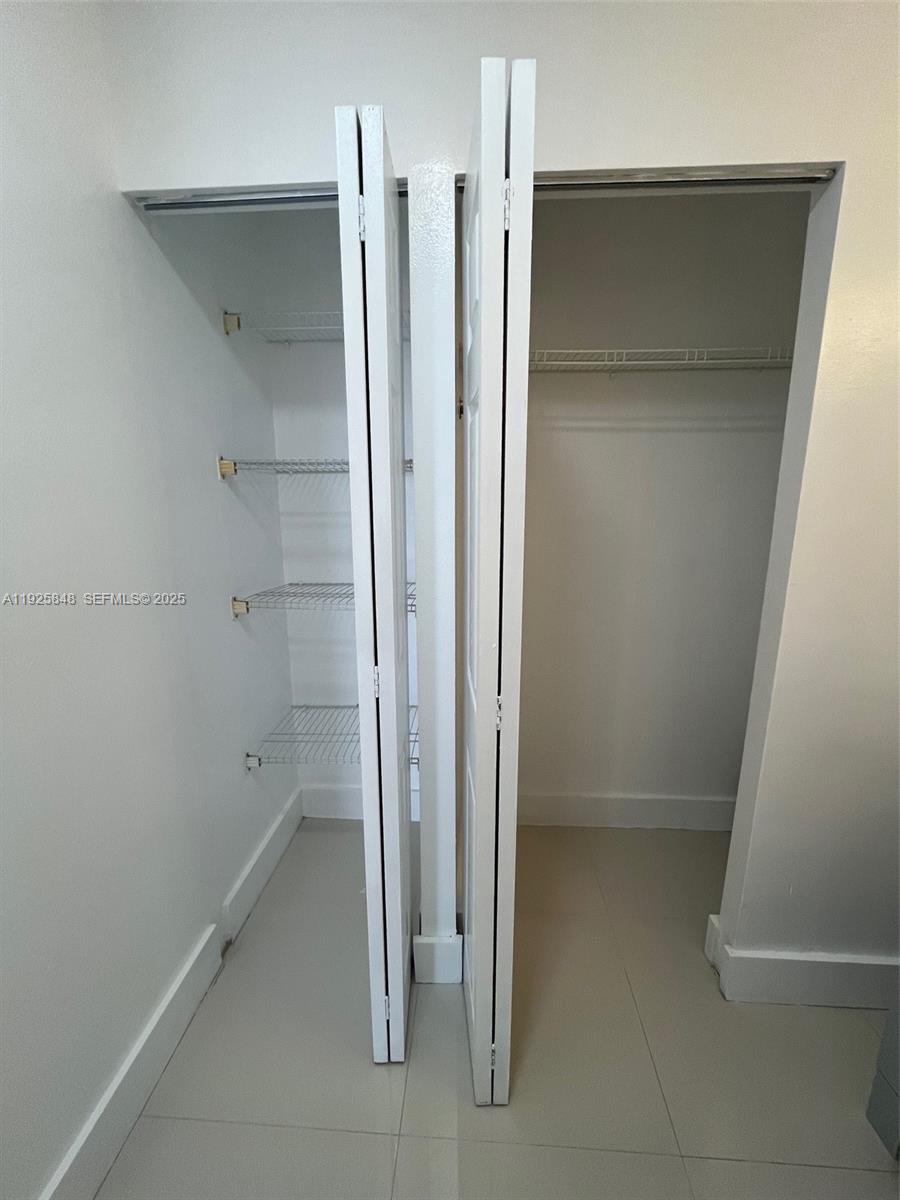 20505 E Country Clb Dr #2132 Aventura, FL 33180