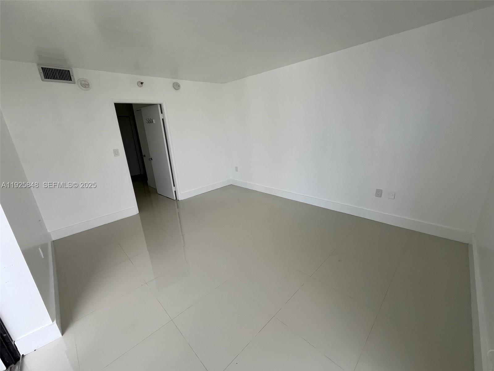 20505 E Country Clb Dr #2132 Aventura, FL 33180