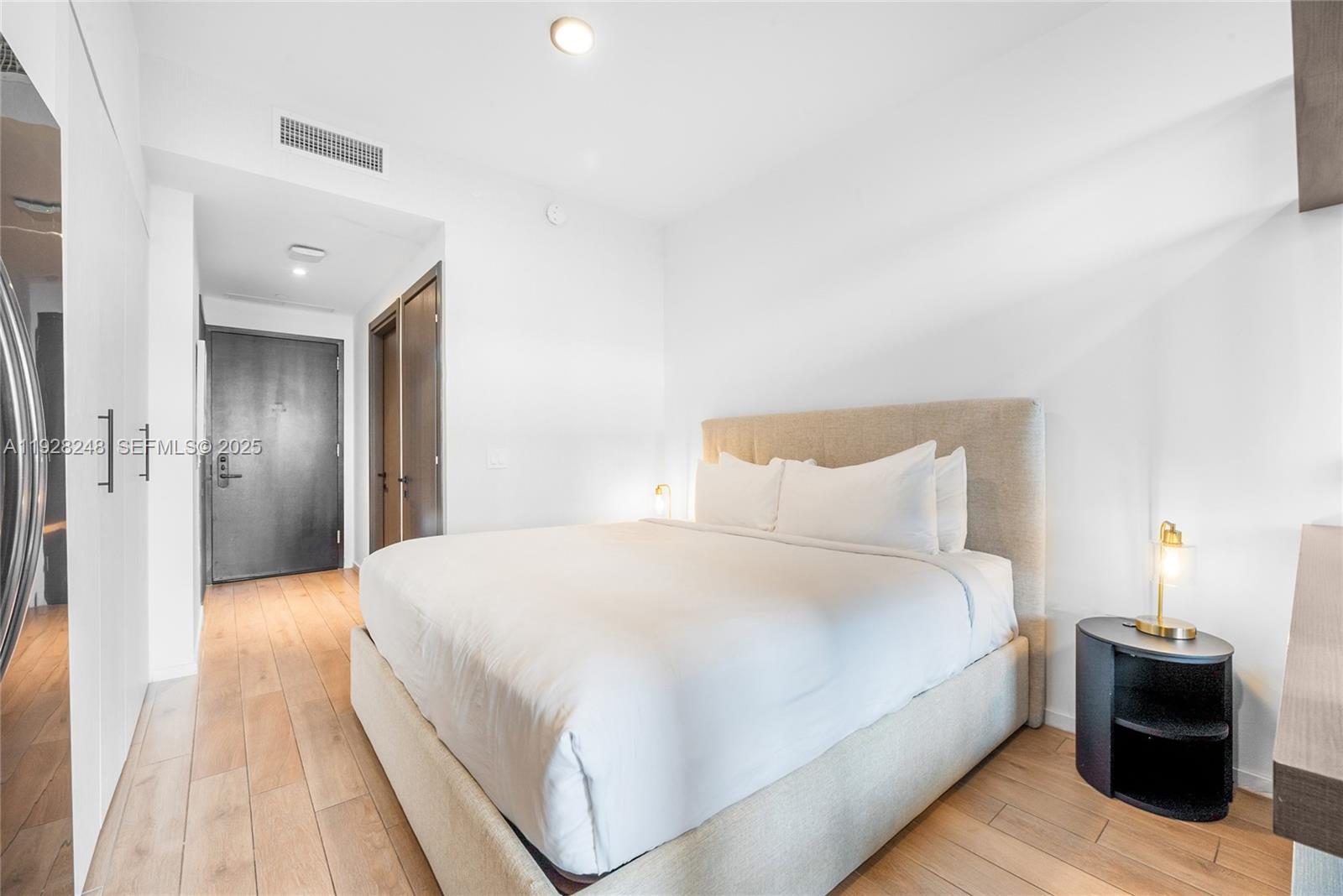 398 NE 5th St #4616 Miami, FL 33132