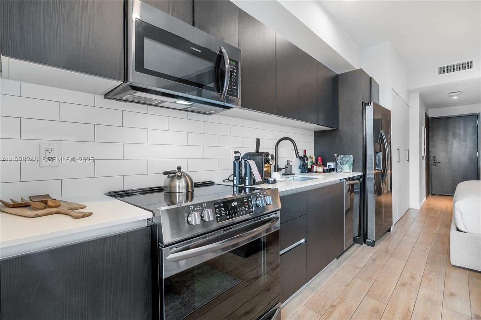 398 NE 5th St #4616 Miami, FL 33132