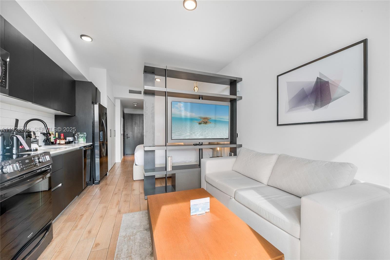 398 NE 5th St #4616 Miami, FL 33132