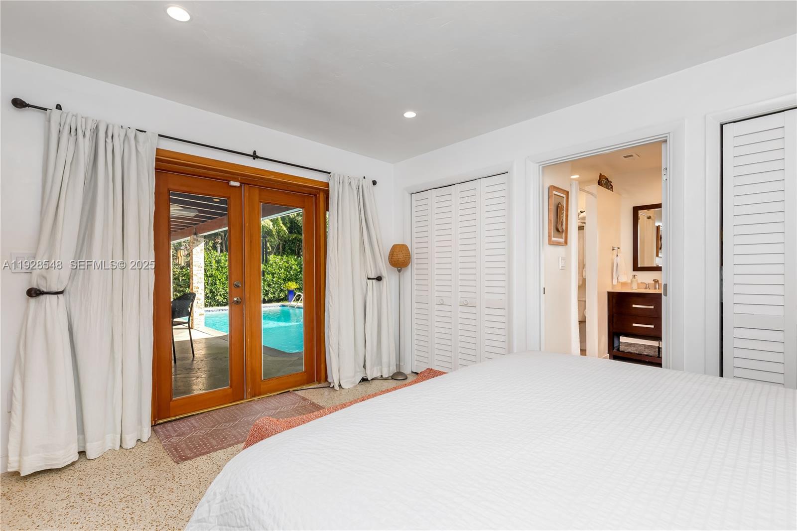 360 Menores Ave Coral Gables, FL 33134