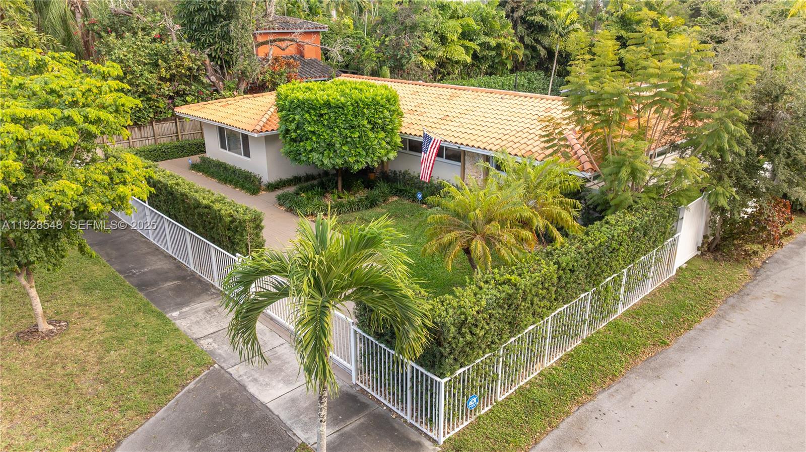 360 Menores Ave Coral Gables, FL 33134