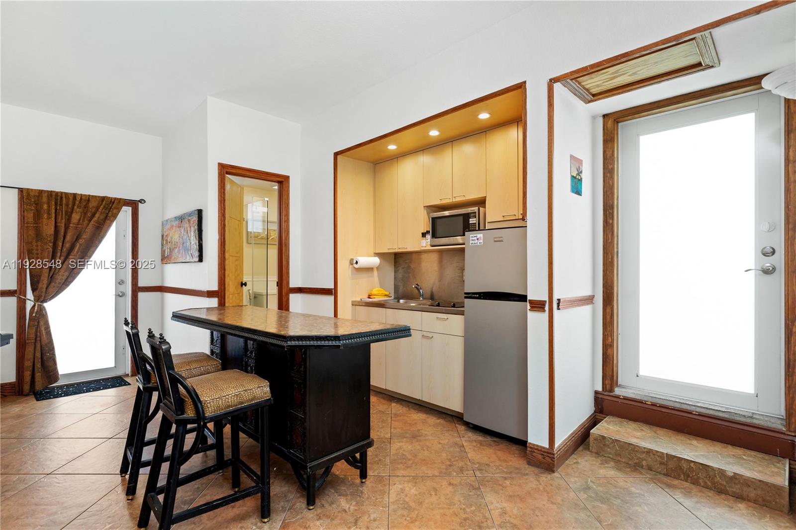 360 Menores Ave Coral Gables, FL 33134