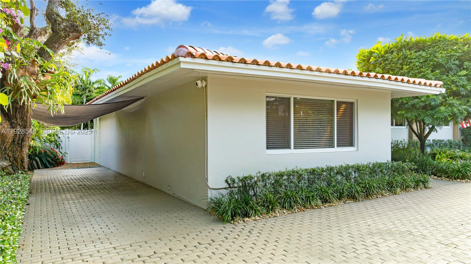 360 Menores Ave Coral Gables, FL 33134