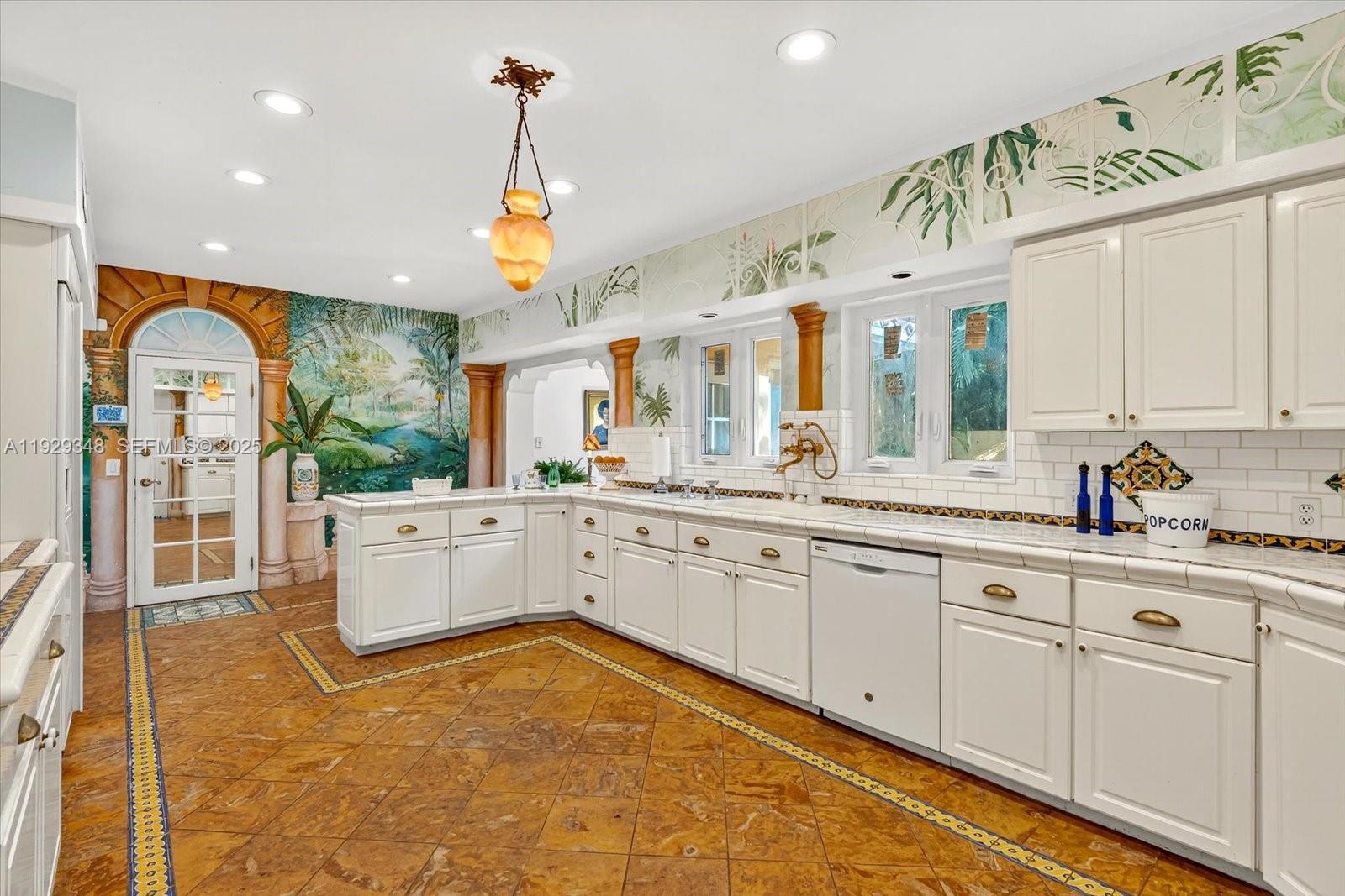 4190 Ingraham Hwy Miami, FL 33133