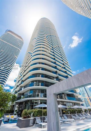 image Brickell Heights West13
