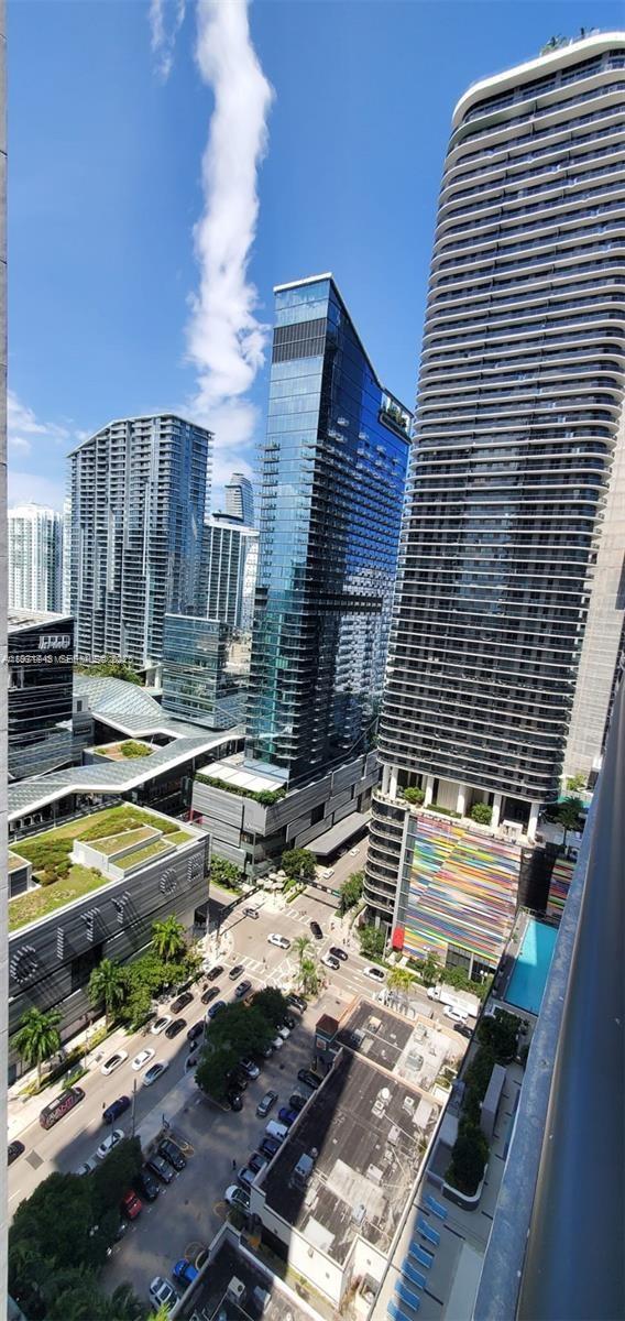 image Brickell Heights West18