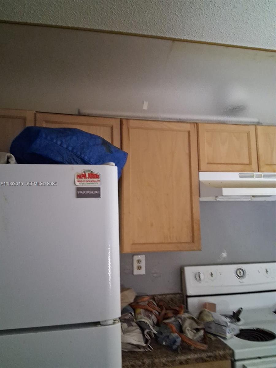 960 SW 13th Ct Miami, FL 33135