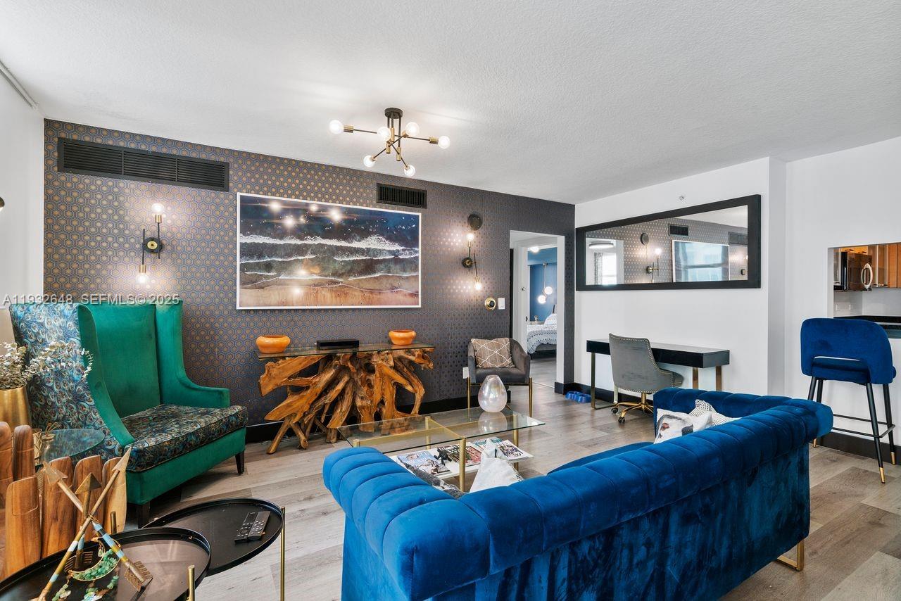 image Brickell on the River North11