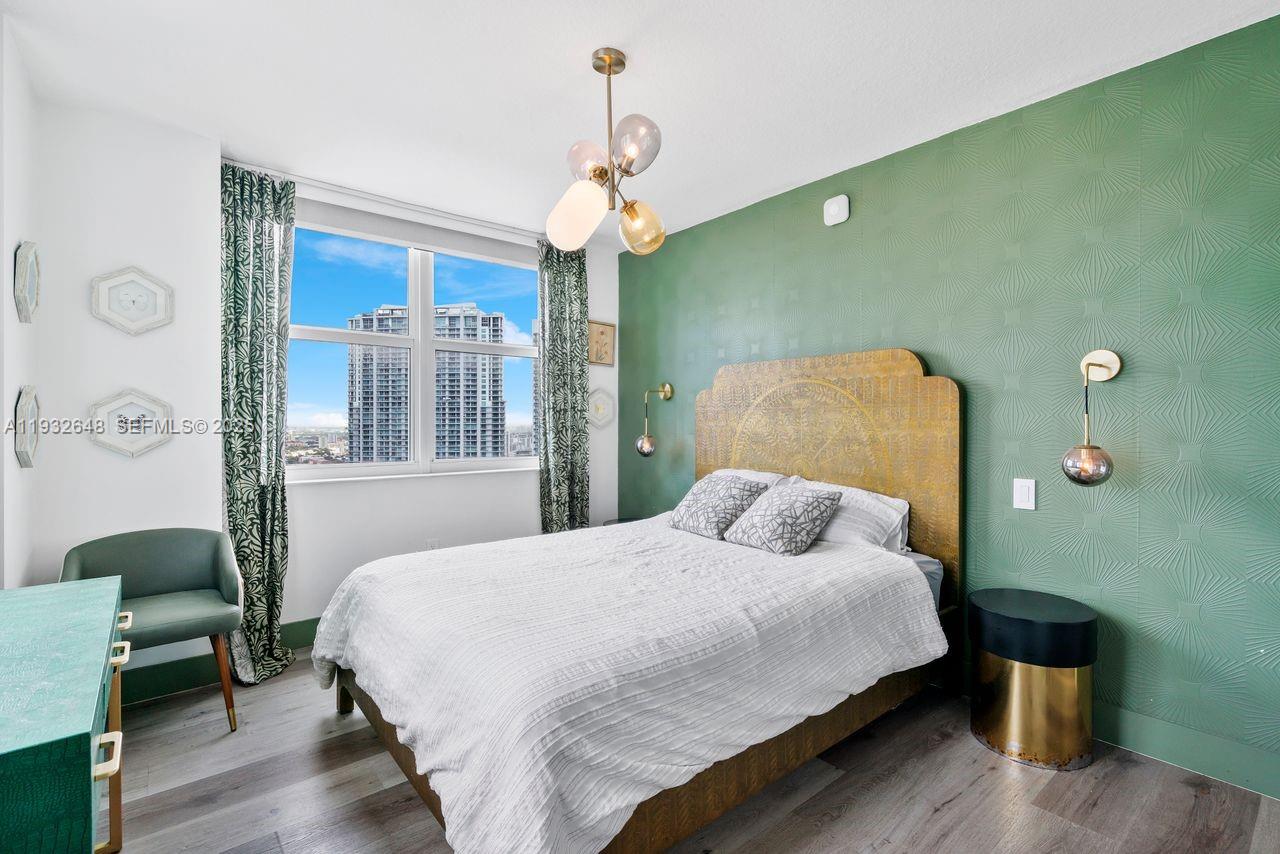 image Brickell on the River North17