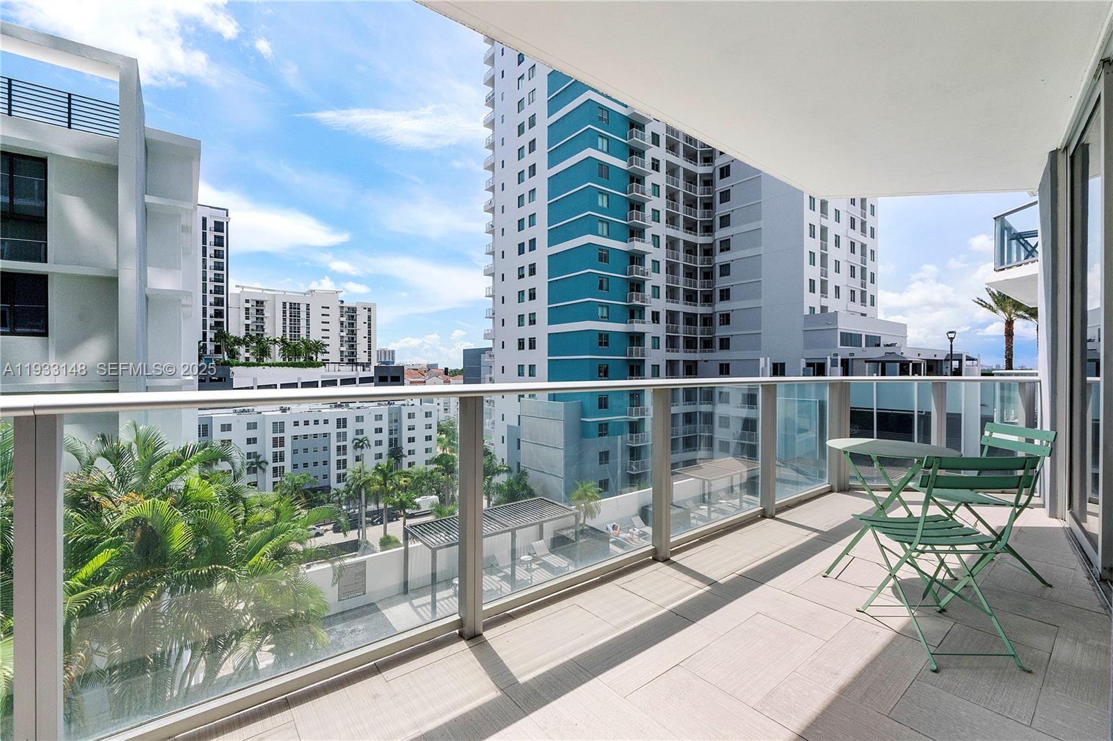 image Brickell Ten1