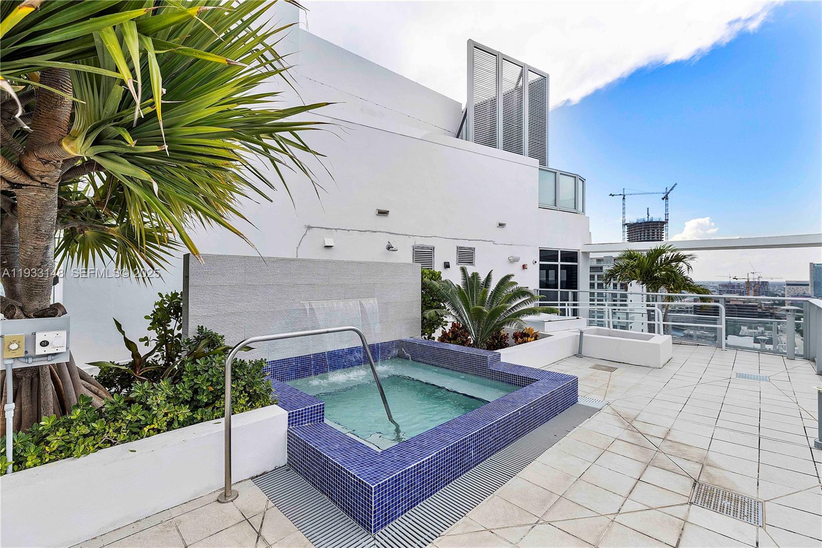 image Brickell Ten21