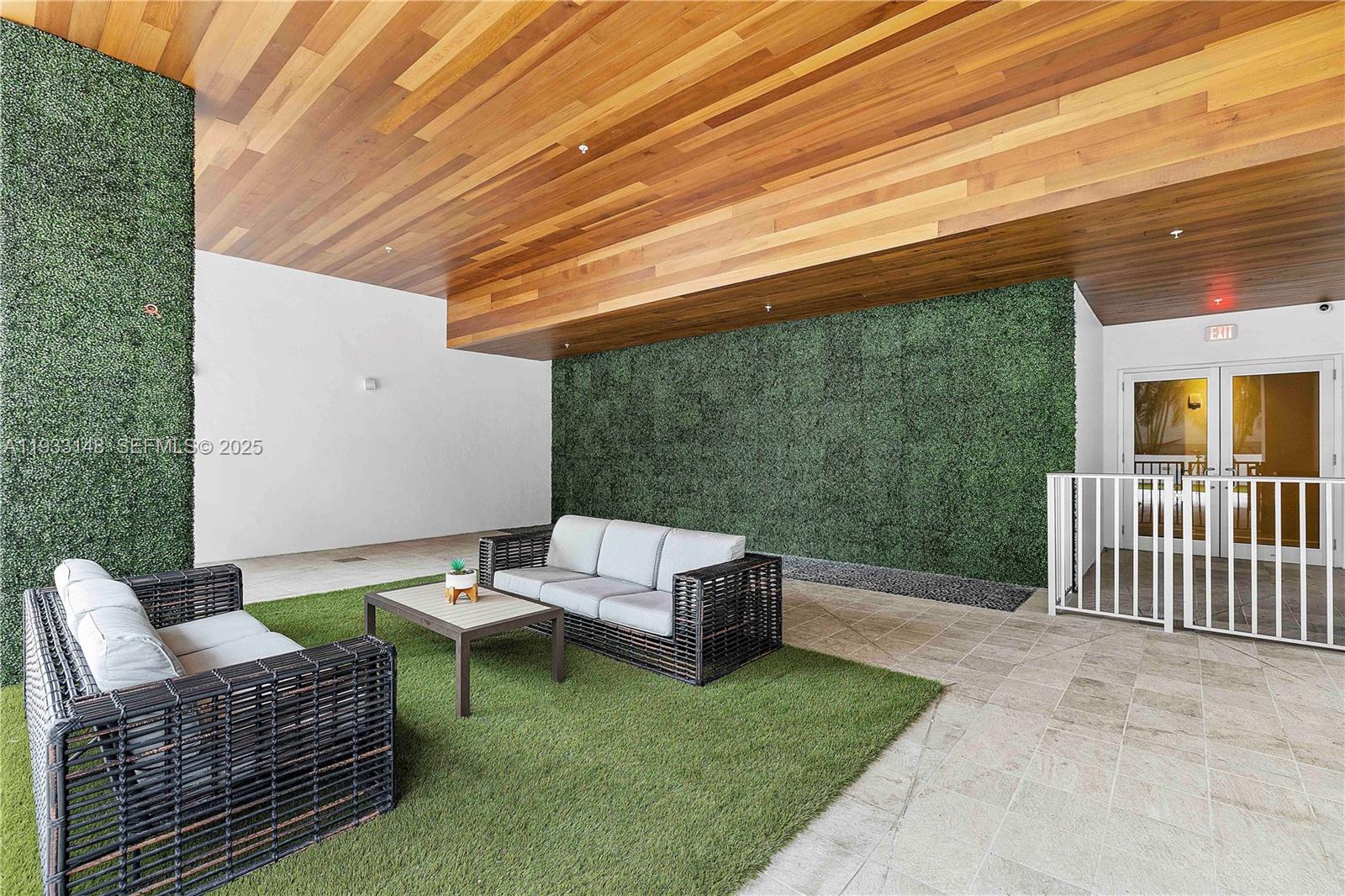 image Brickell Ten25