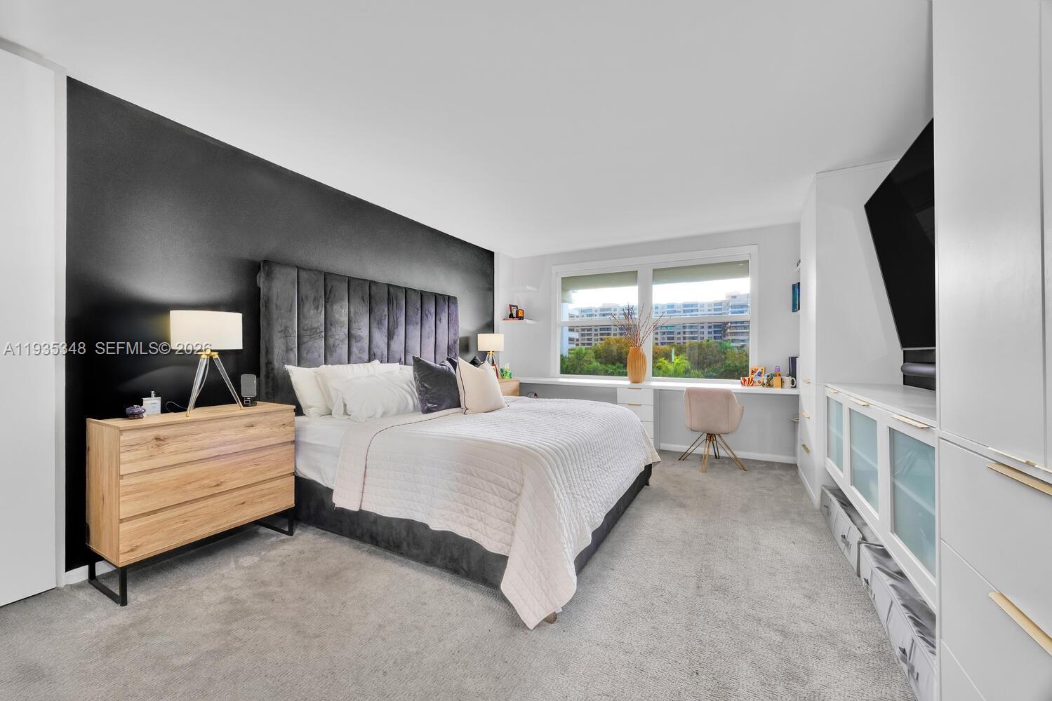 image Commodore Club West18