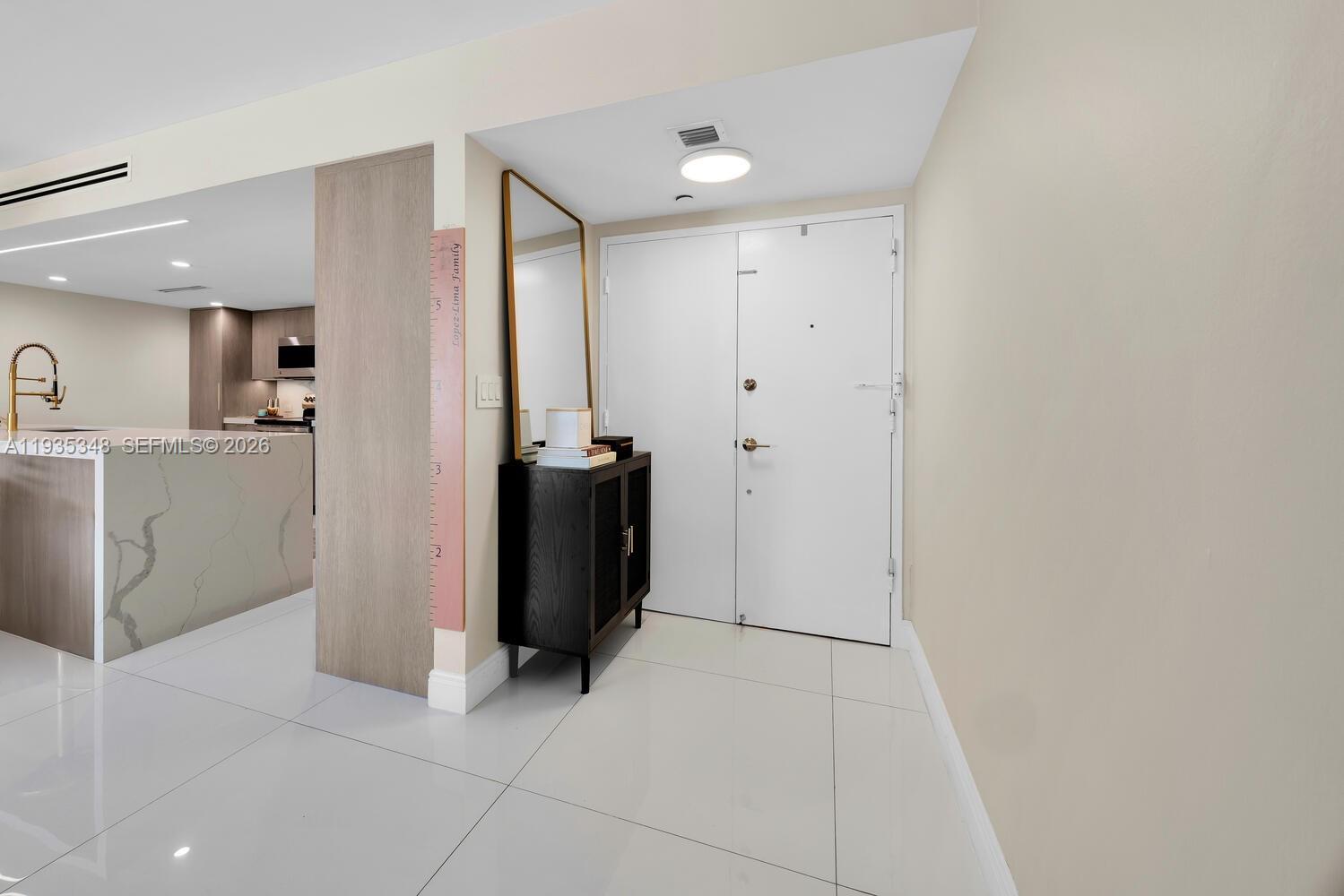 image Commodore Club West1