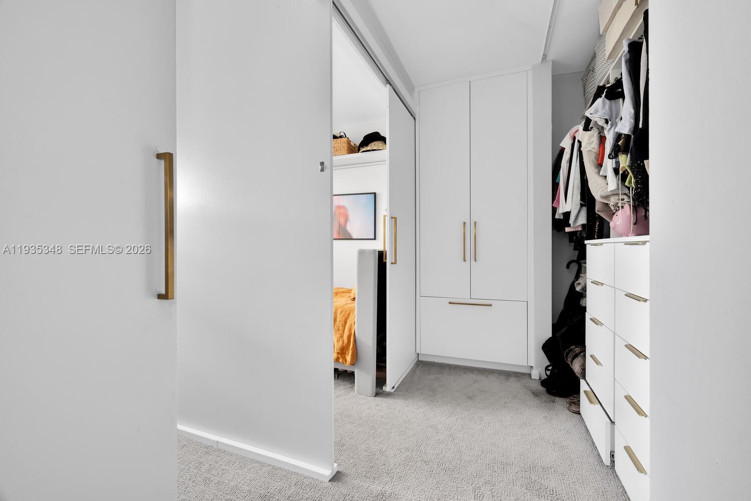 image Commodore Club West24