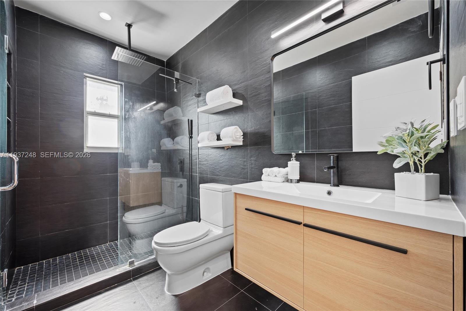 20 NW 93rd St Miami Shores, FL 33150