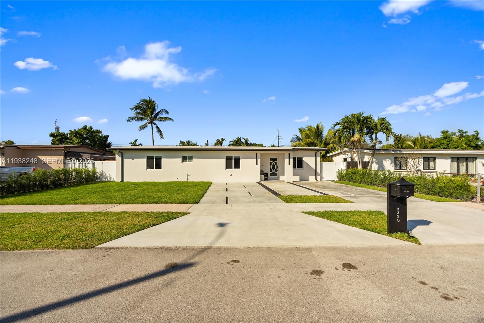 3330 SW 105th Ave Miami, FL 33165