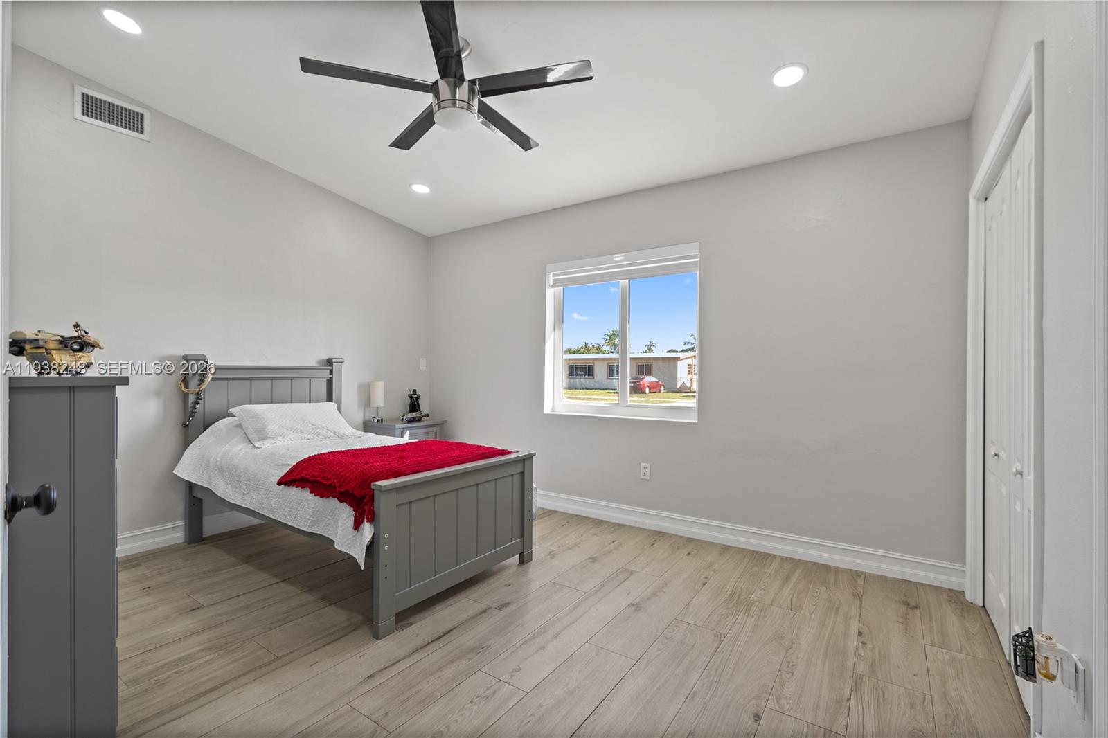 3330 SW 105th Ave Miami, FL 33165